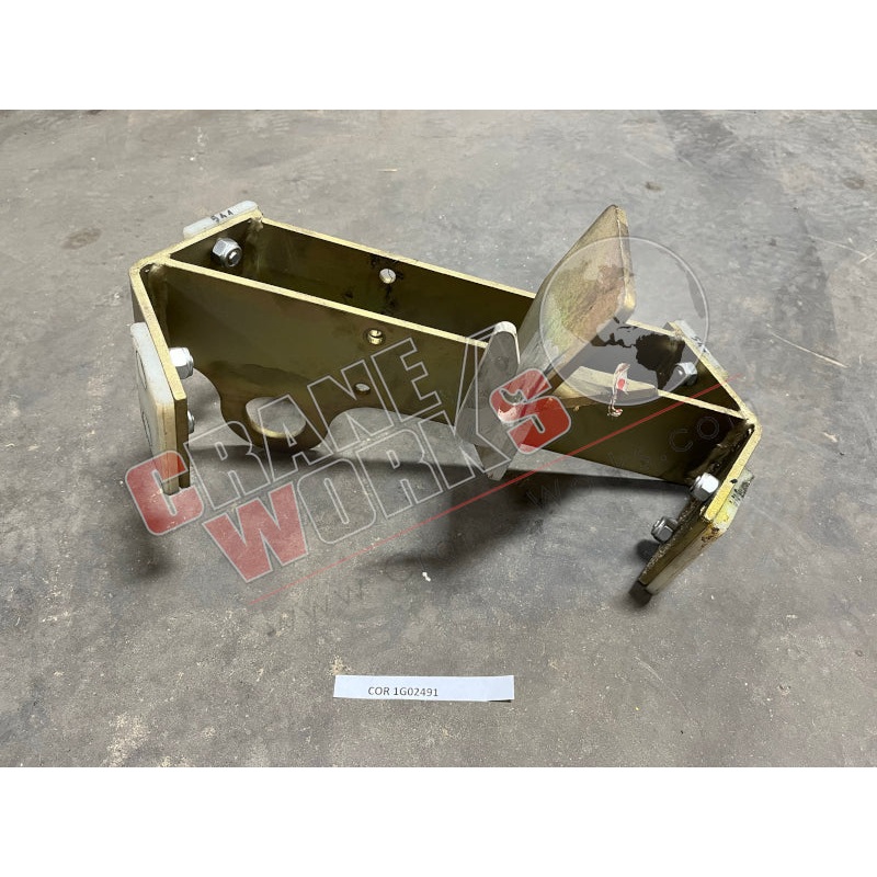1G02491 | NEW CARPENTRY|16.3″ x 7.8″ x 11.5″