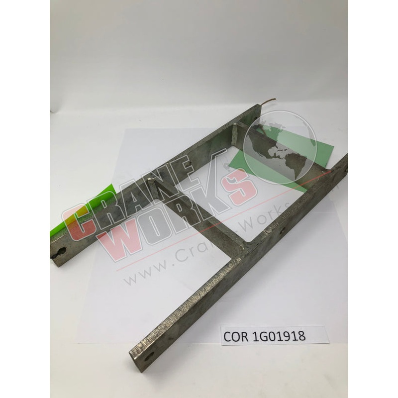 1G01918 | NEW CARPENTRY / BRACKET