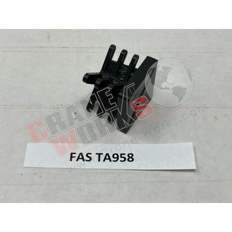 TA958 | NEW PLUG  FOR LADDER|1.25″ x 1.25″ x 1″
