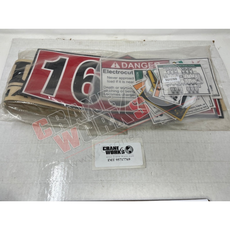 95717769 | NEW DECAL KIT-16000 SIII