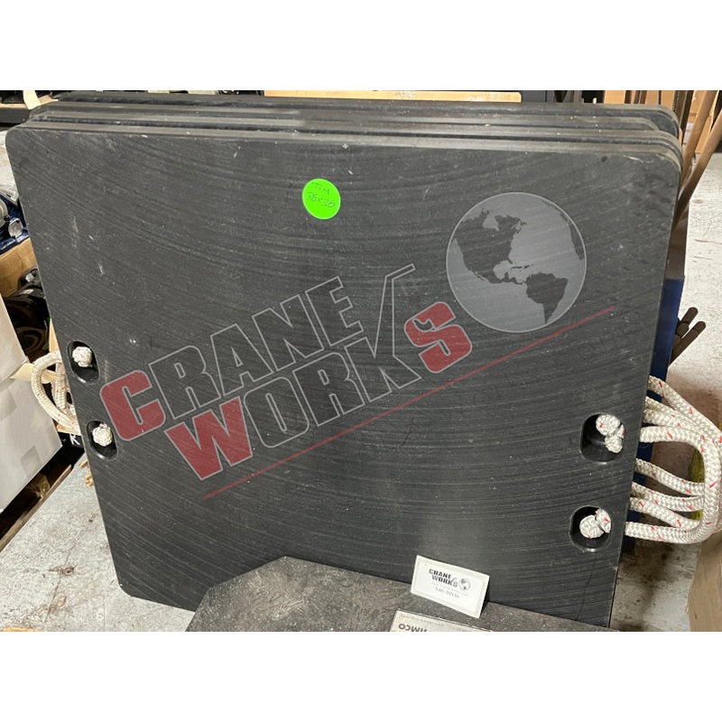 36X36 | NEW POLY OUTRIGGER BLACK PAD