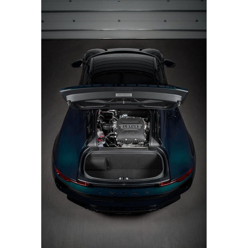 Eventuri – Lotus Emira V6 Black Carbon Intake System